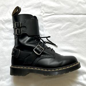 1490 Joska Dr. Marten’s Smooth unisex leather boot